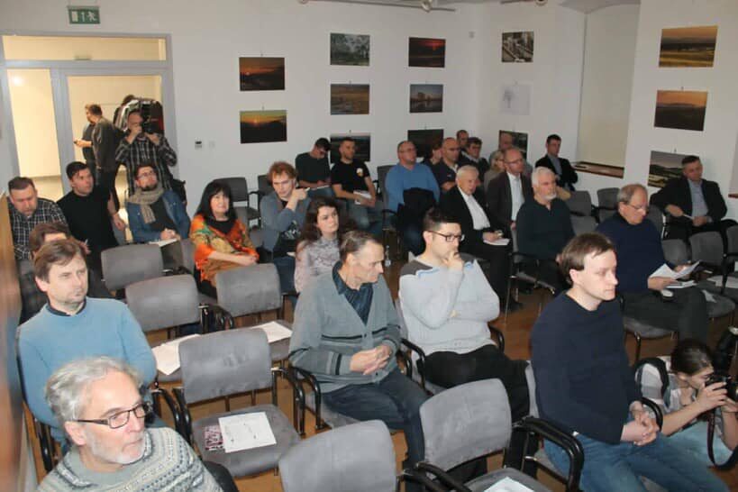 52602034_366684667499414_824716471966892032_n