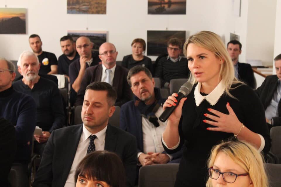 52692377_366684600832754_1768887091220971520_n